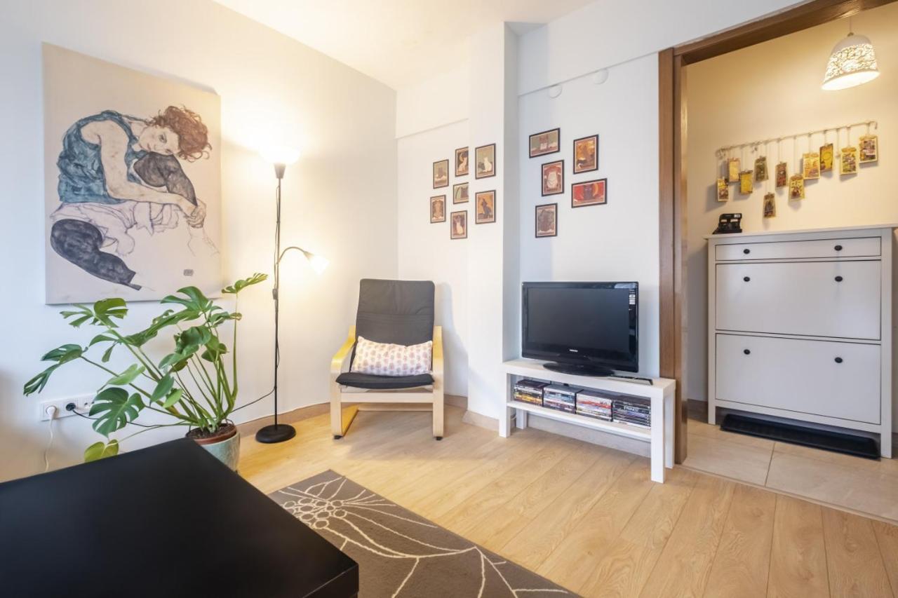 이스탄불 Flat With Balcony Near Bull Statue In Kadikoy 아파트 외부 사진