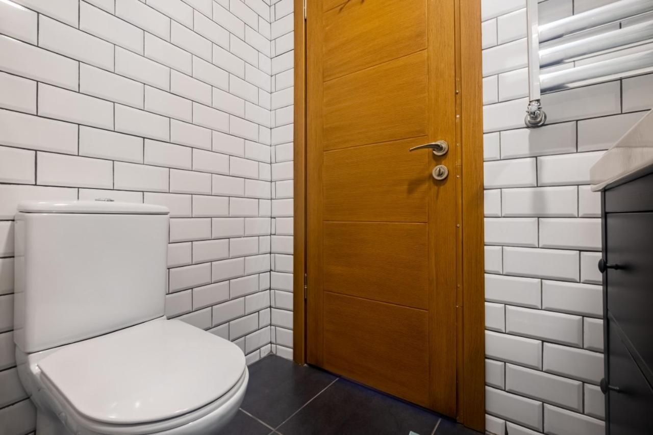 이스탄불 Flat With Balcony Near Bull Statue In Kadikoy 아파트 외부 사진